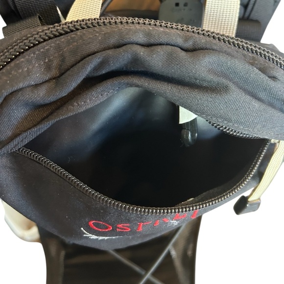 Osprey Helios 14 Black Yellow Daypack Backpack Holds 14L Outdoor Activity Hiking - Picture 10 of 15